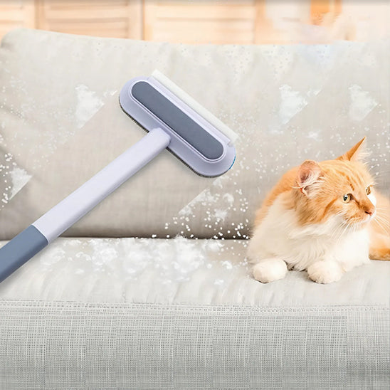 brosse-chat-attrape-poil-fauteuil-assis