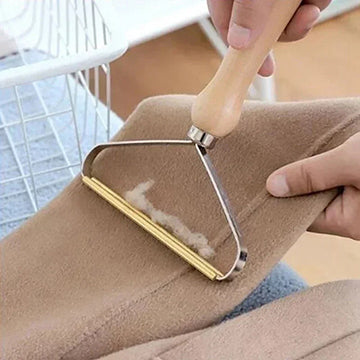 brosse-pour-poil-de-chat-vetement
