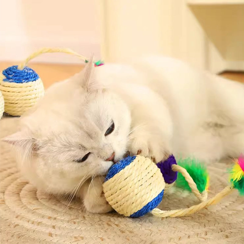 jouet-pour-chat-balle-sisal-mord