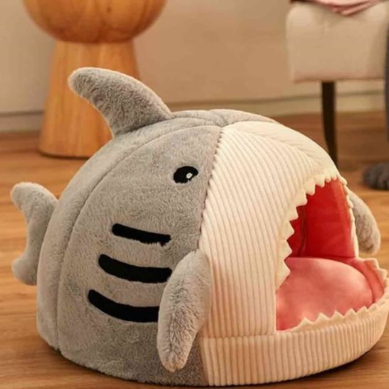 maison-pour-chat-requin-gris