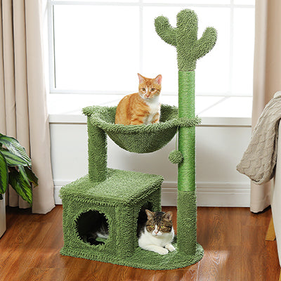 arbre-a-chat-petit-espace-chat-assis-dans-hamac-et-chat-couche