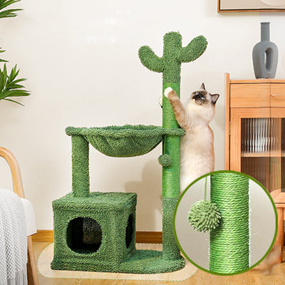 arbre-a-chat-petit-espace-chat-qui-fait-ses-griffes-detail