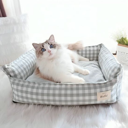 canape-pour-chat-vichy-surpris