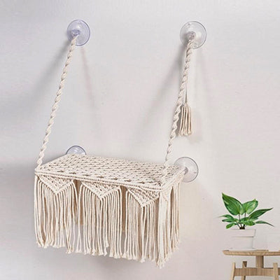 hamac-chat-fenetre-en-macrame-au-mur-vide