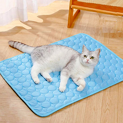 tapis-pour-chat-rafraichissant-allonger